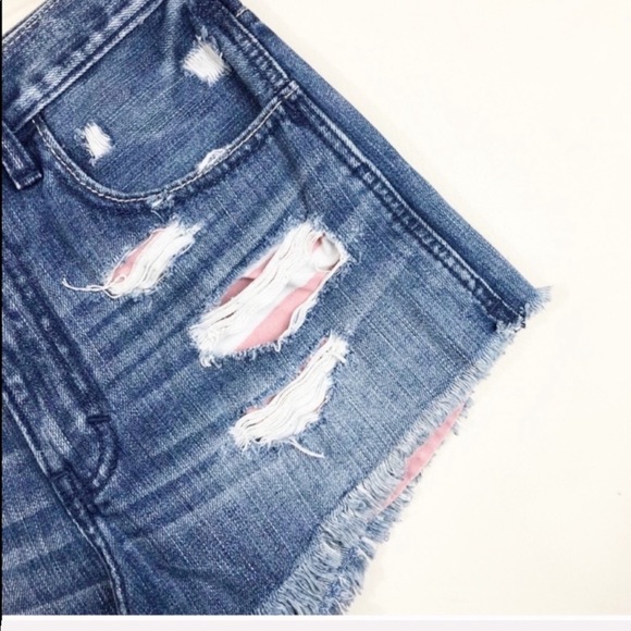 The Hollister High Rise Festival Shorts - Picture 4 of 6